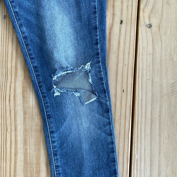 Mid-Rise Jeggings! - Picture 4 of 5